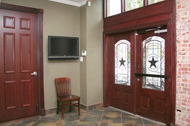 More Photos Of 221-223 Simonton St, Conroe Office For Lease