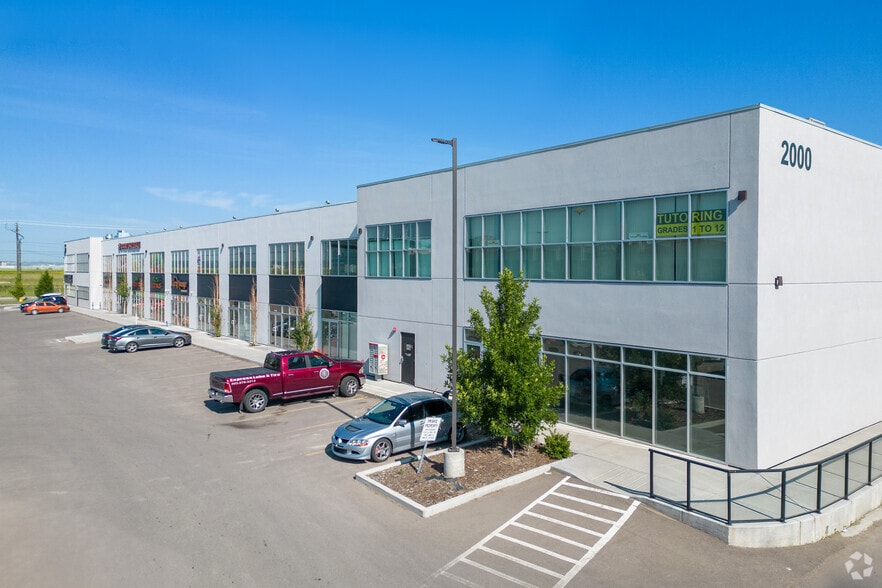 More Photos Of 3730 108 Ave NE, Calgary Service Station For Sale