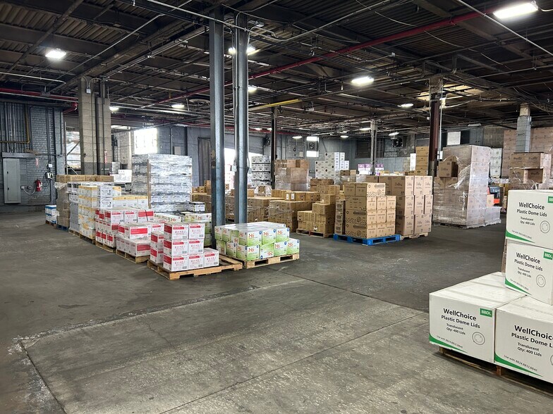 More Photos Of 54-35 46th St, Maspeth Warehouse For Lease