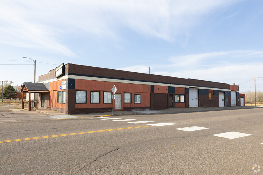 Primary Photo Of 100 Old Highway 61 N, Hinckley Freestanding For Sale