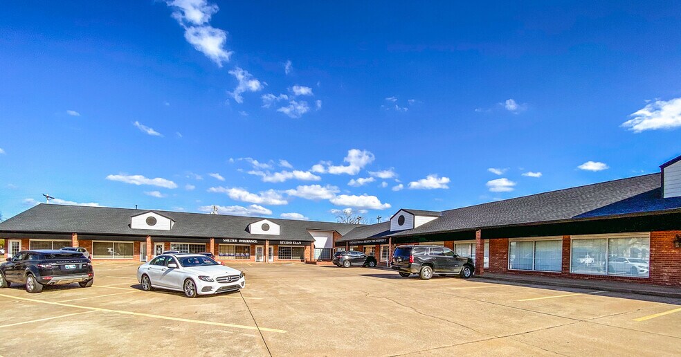 More Photos Of 2300 S Broadway, Edmond Medical For Lease