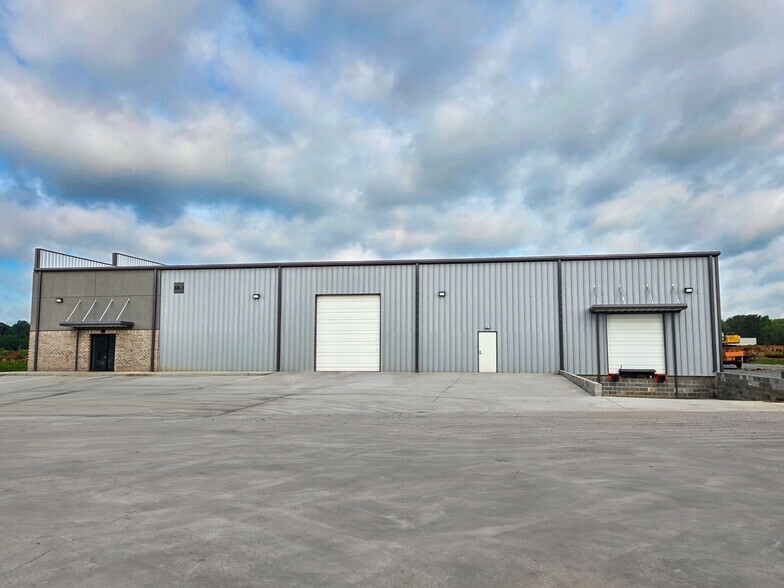 More Photos Of 250 Royal Dr, Madison Unknown For Lease