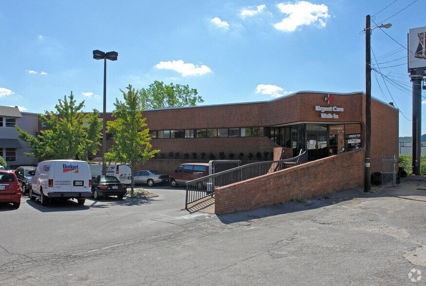 Primary Photo Of 2001 Glen Echo Rd, Nashville Office For Sale