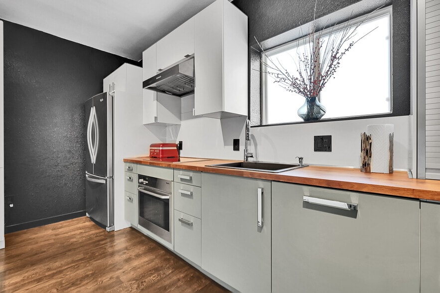 More Photos Of 10403 W 44th Ave, Wheat Ridge Storefront Retail Residential For Sale