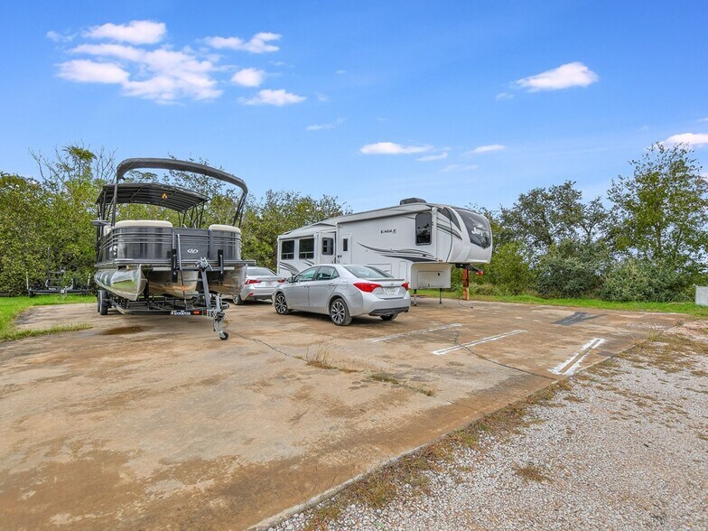 More Photos Of 2791 W State Highway 29, Burnet Auto Repair For Sale