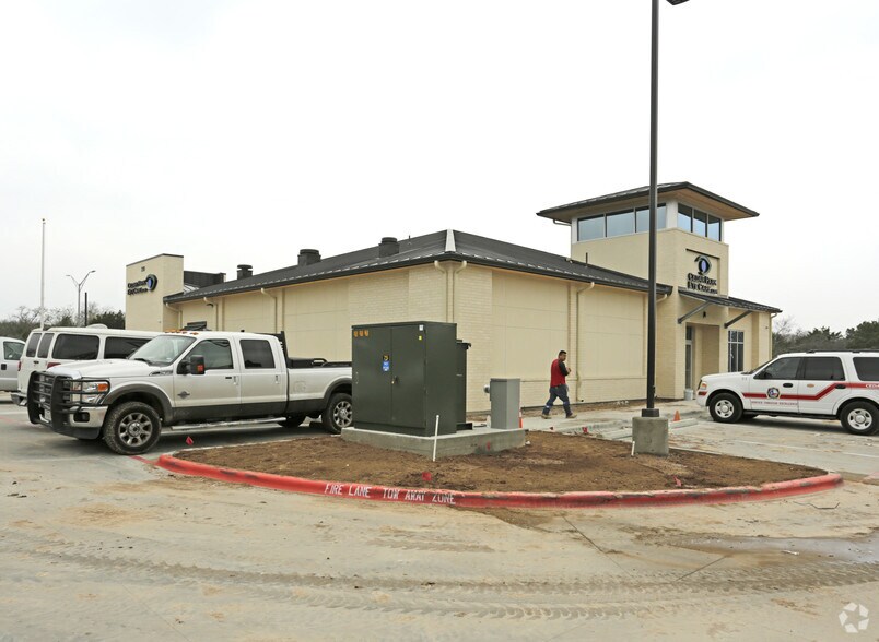 More Photos Of 210 N Lakeline Blvd, Cedar Park Medical For Lease