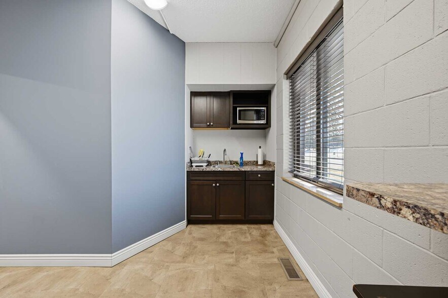 More Photos Of 14800 Martin Dr, Eden Prairie Light Manufacturing For Sale