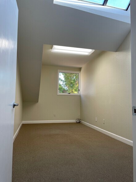 More Photos Of 381-395 Hartz Ave, Danville Loft Creative Space For Lease