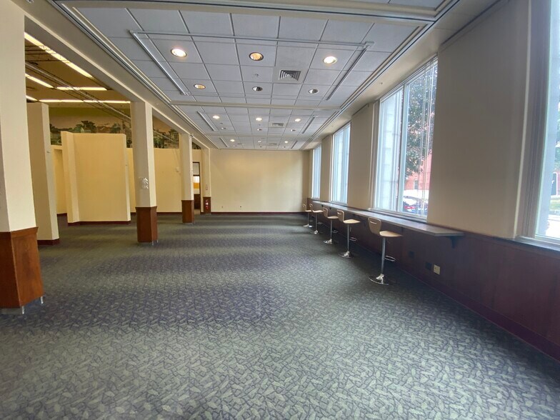 More Photos Of 156 Hanover St, Manchester Office For Sale