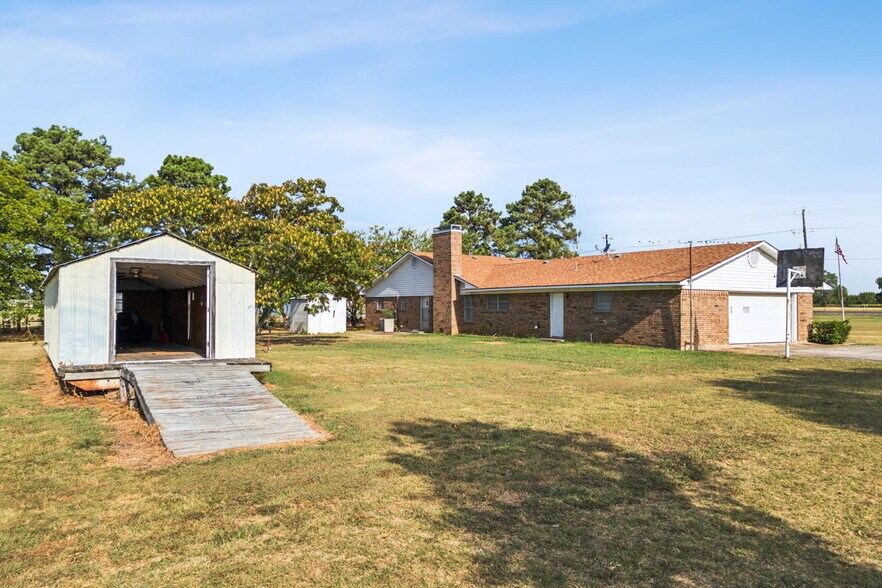 More Photos Of 31092 US Highway 82, Whitesboro Land For Sale