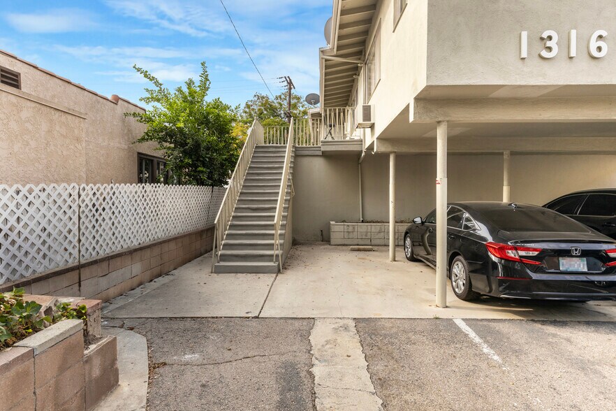 More Photos Of 1316 Barrington Way, Glendale Apartments For Sale