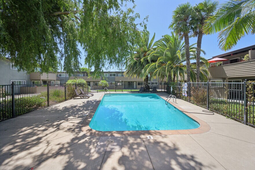 More Photos Of 550 Berry Ave, Hayward Apartments For Sale