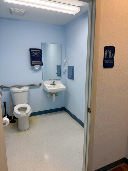 More Photos Of 6010 Park Blvd, Pinellas Park Medical For Lease