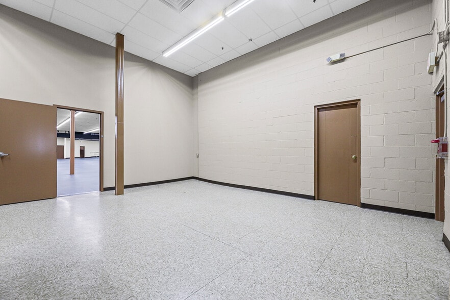 More Photos Of 3475 Ridge Rd, Cleveland Skating Rink For Sale