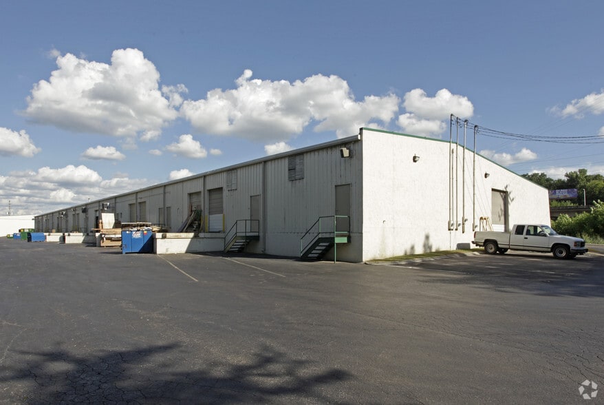 More Photos Of 118-122 Space Park Dr, Nashville Unknown For Lease