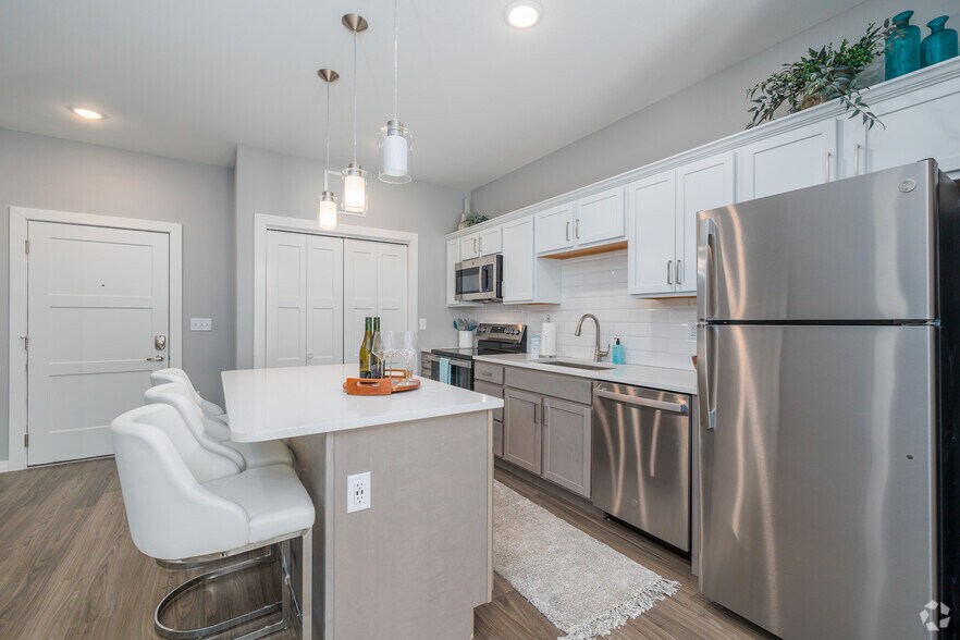 More Photos Of 2620 W Sunshine St, Springfield Apartments For Lease