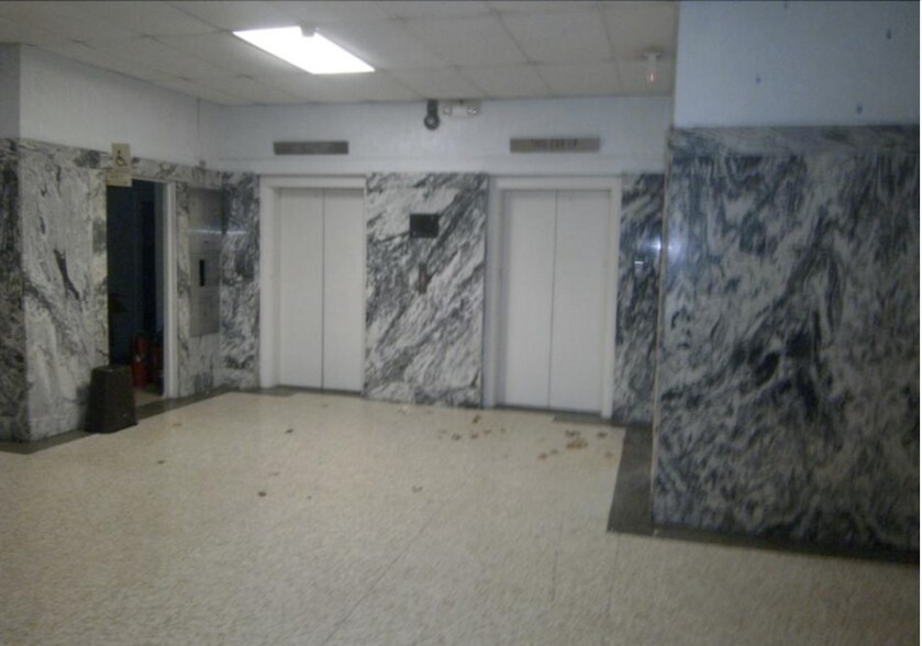 More Photos Of 201 Court St, Muskogee Office For Sale