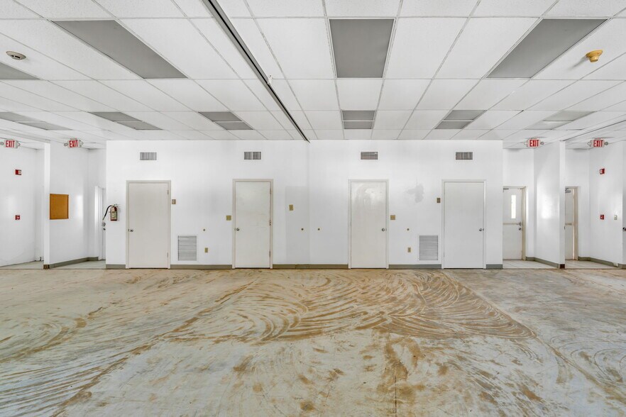 More Photos Of 14 125th Street Gulf, Marathon Office Residential For Sale