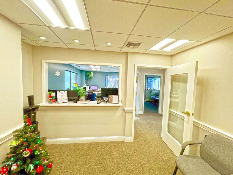 More Photos Of 290 Baker Ave, Concord Medical For Lease