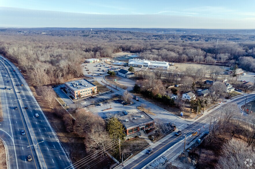 More Photos Of 12 Breakneck Hill Rd, Lincoln Office For Lease