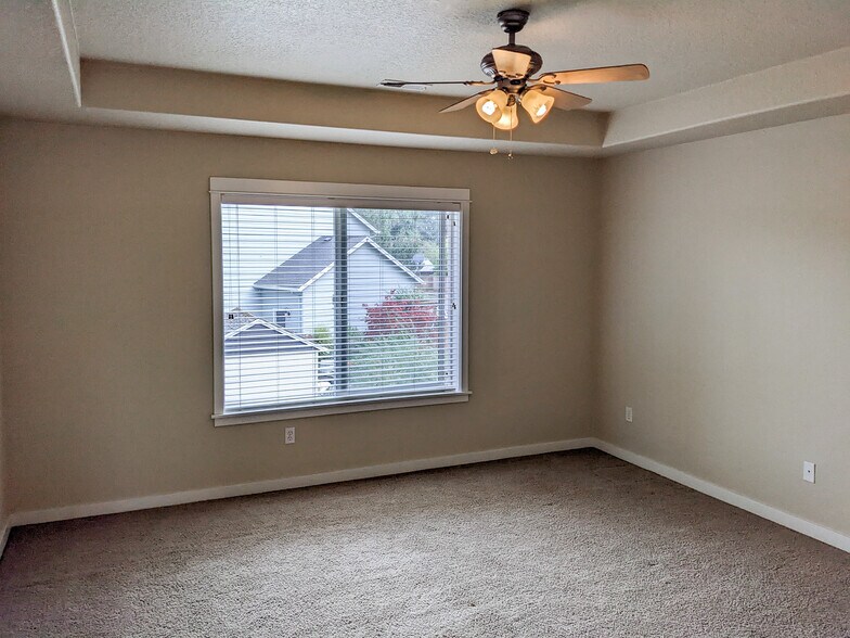 More Photos Of 7610-7640 Maebelle Ln NE, Salem Apartments For Sale