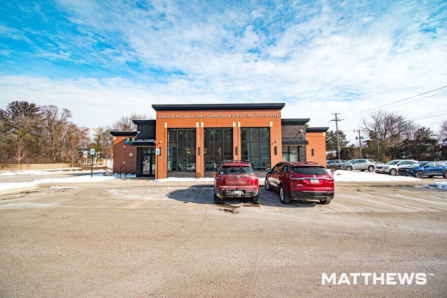Primary Photo Of 5220 Eastman Ave, Midland Hospital For Sale