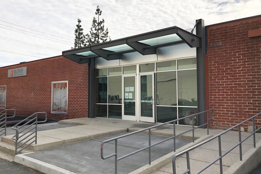 Primary Photo Of 15148 Bledsoe St, Sylmar Unknown For Lease