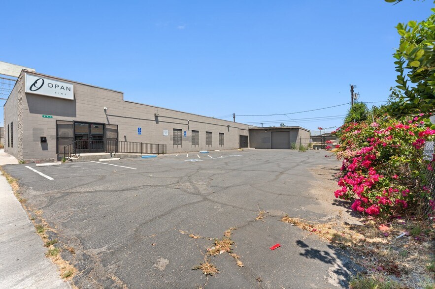 More Photos Of 395 E Valley Blvd, Colton Service For Sale