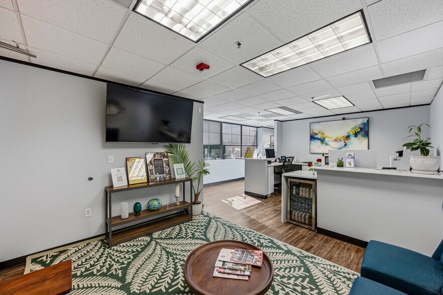 More Photos Of 7000 Bee Caves Rd, Austin Medical For Sale