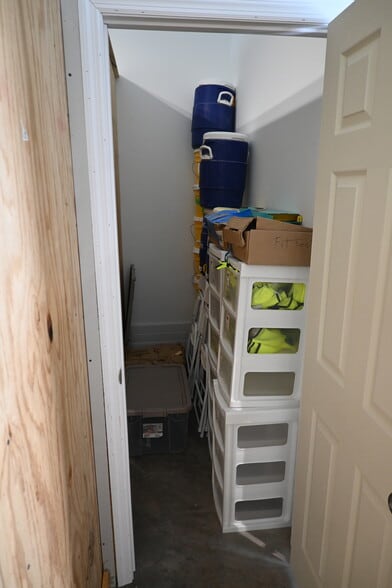 More Photos Of 3370 Rouse Rd, Orlando Storefront For Sale