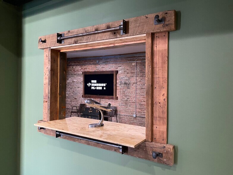 More Photos Of 1727 W 21st St, Chicago Office For Lease