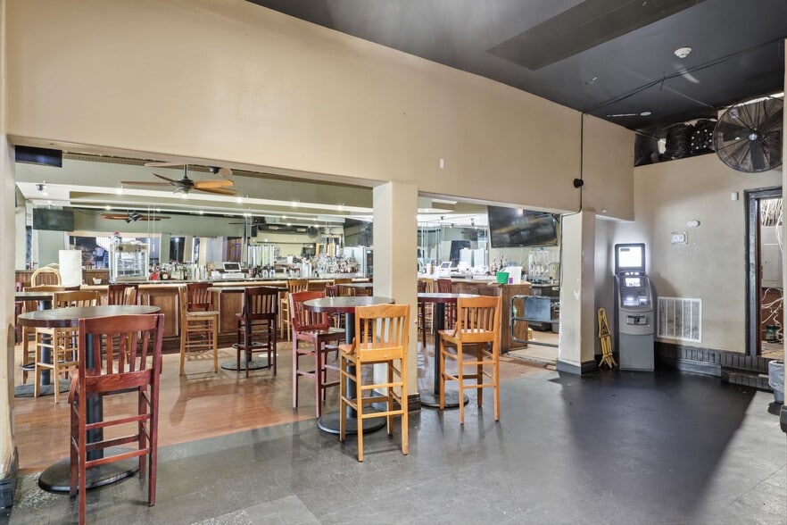 More Photos Of 2081 Niagara St, Buffalo Restaurant For Sale