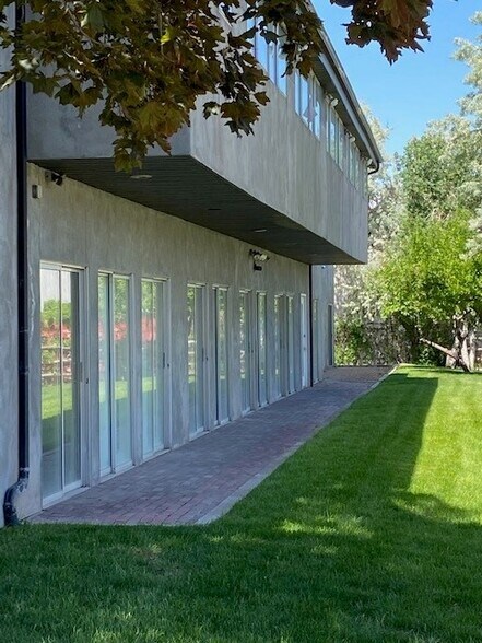 More Photos Of 150 Mountain Way Dr, Orem Flex For Sale