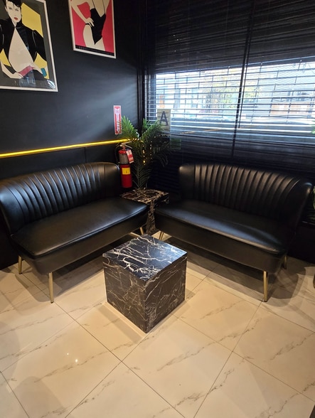 More Photos Of 464 Onderdonk Ave, Flushing Storefront Retail Residential For Lease