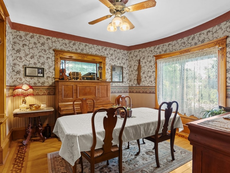 More Photos Of 908 Michigan St, Sturgeon Bay Hospitality For Sale