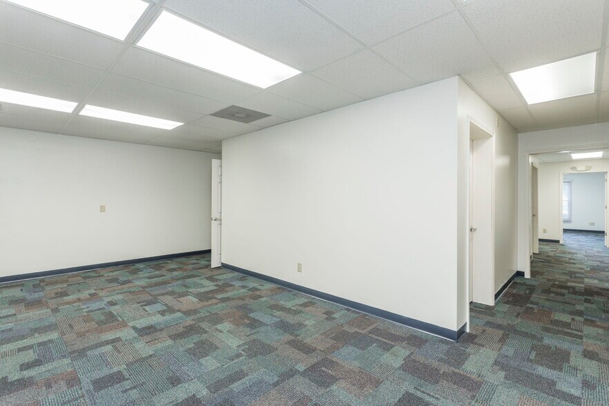 More Photos Of 9986 Spotswood Trl, Mc Gaheysville Office For Lease