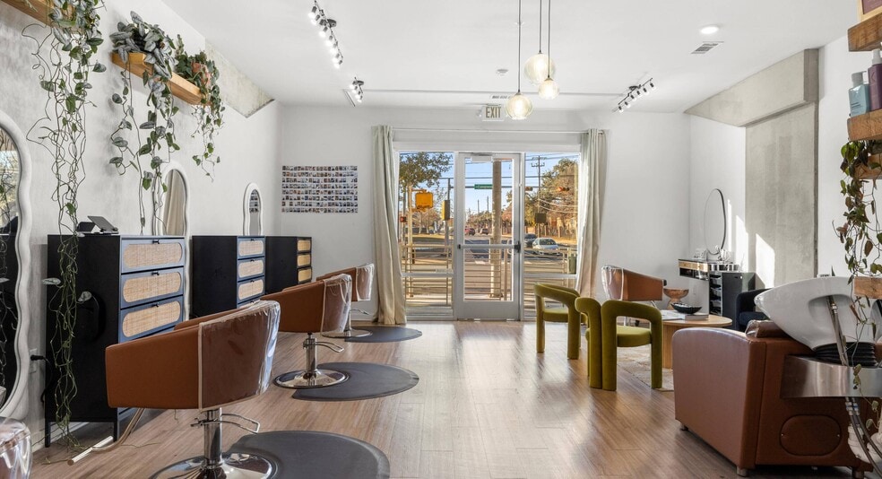 More Photos Of 4361 S Congress Ave, Austin Apartments For Sale