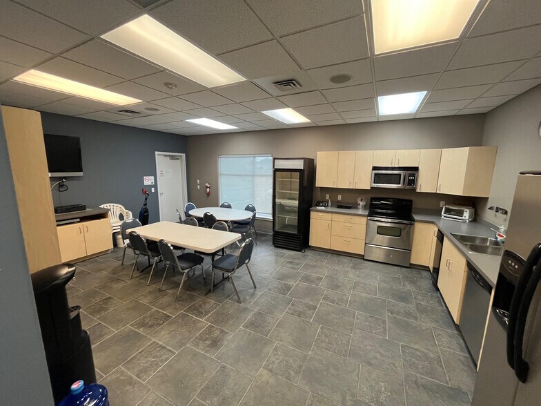 More Photos Of 1123 N Grant Pl, Kennewick Office For Sale