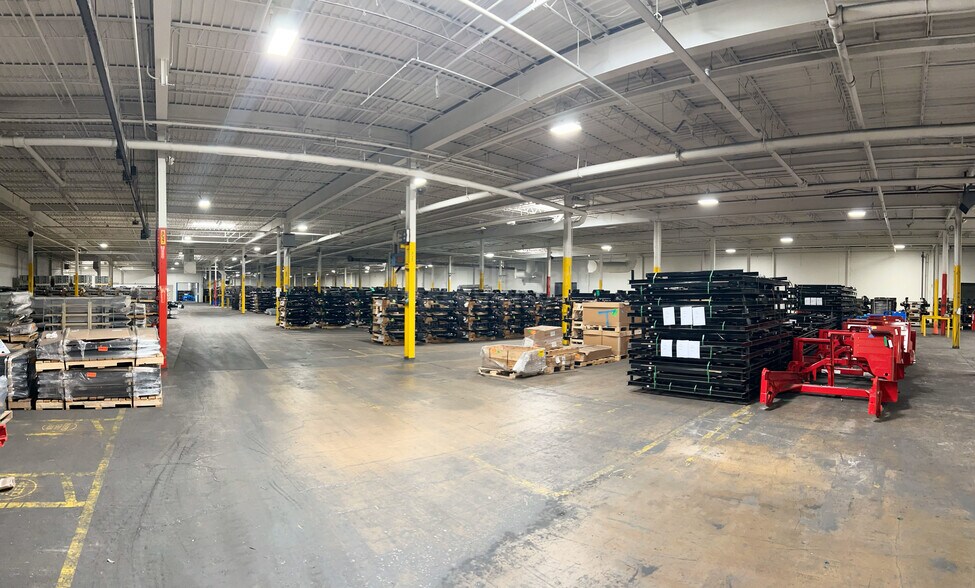 More Photos Of 4550 Darrow Rd, Stow Industrial For Lease