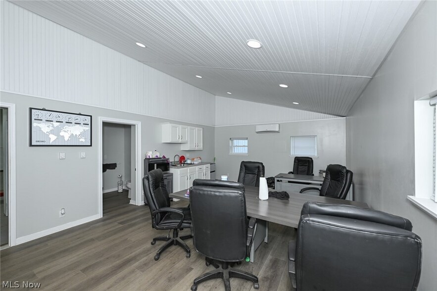 More Photos Of 420 Merrill St, Andover Warehouse For Sale