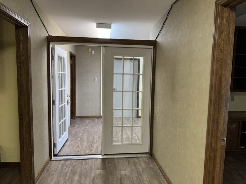 More Photos Of 2124 N 25th St, Waco Medical For Sale