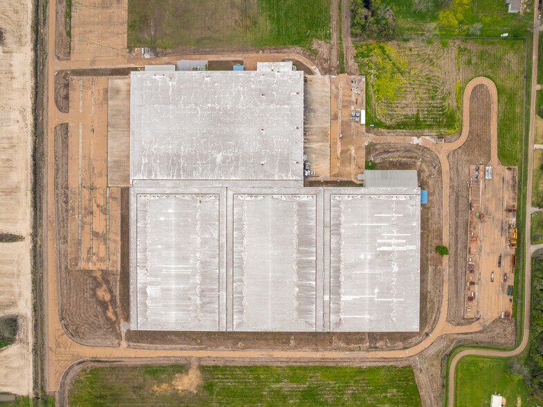 More Photos Of 1 King Timahoe Dr, Vidalia Industrial For Sale