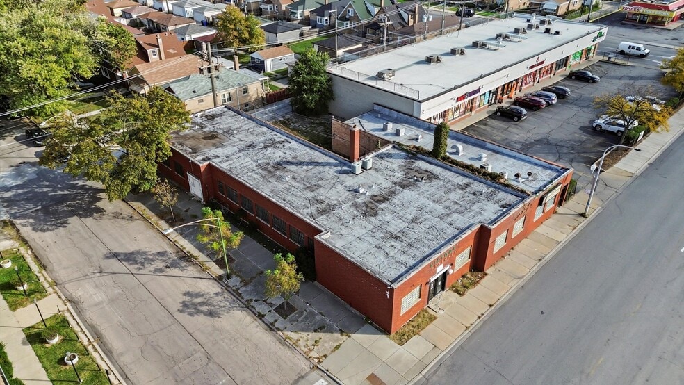 More Photos Of 2024 W 79th St, Chicago Medical For Sale