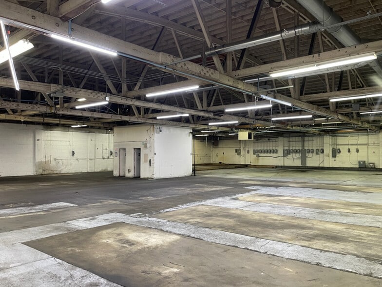 More Photos Of 2202-2212 A St, Tacoma Manufacturing For Lease