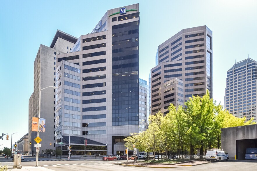 More Photos Of 201 N Illinois St, Indianapolis Office For Lease