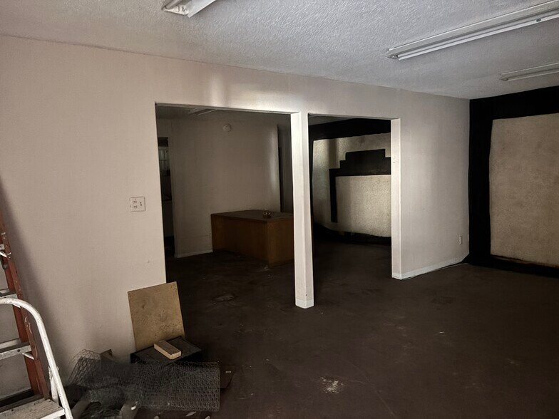 More Photos Of 3761 Royal Crest St, Las Vegas Office Residential For Sale