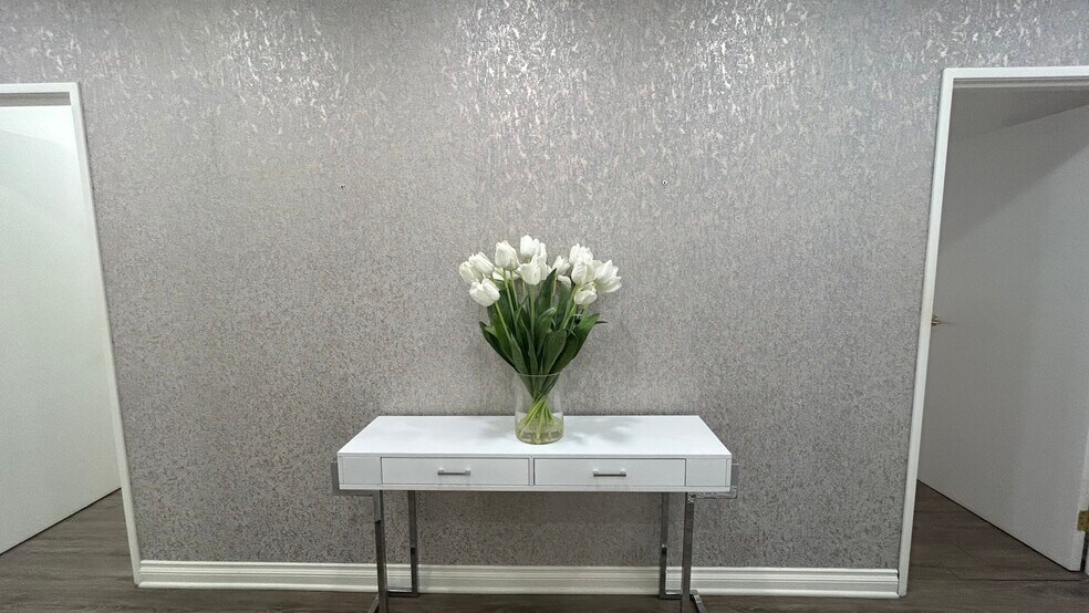 More Photos Of 20072 SW Birch St, Newport Beach Medical For Lease