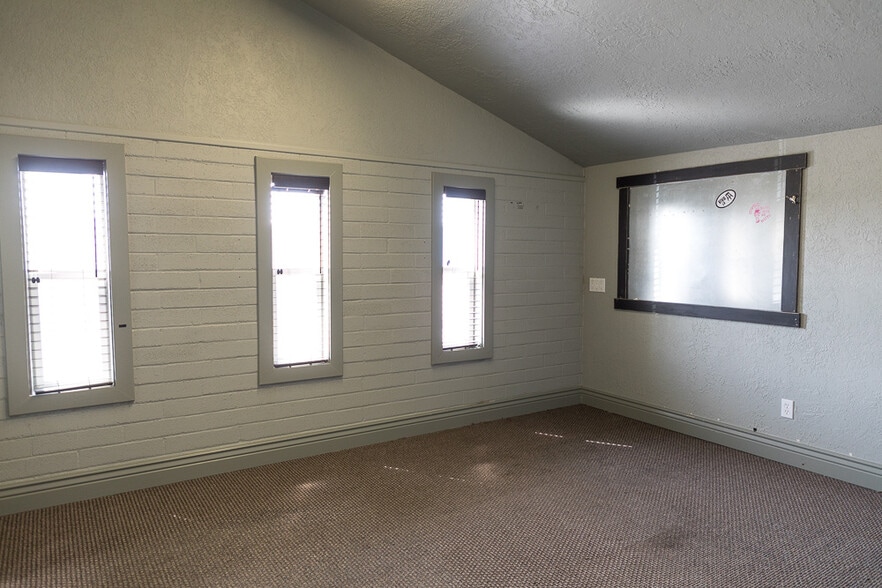 More Photos Of , Ontario Unknown For Sale