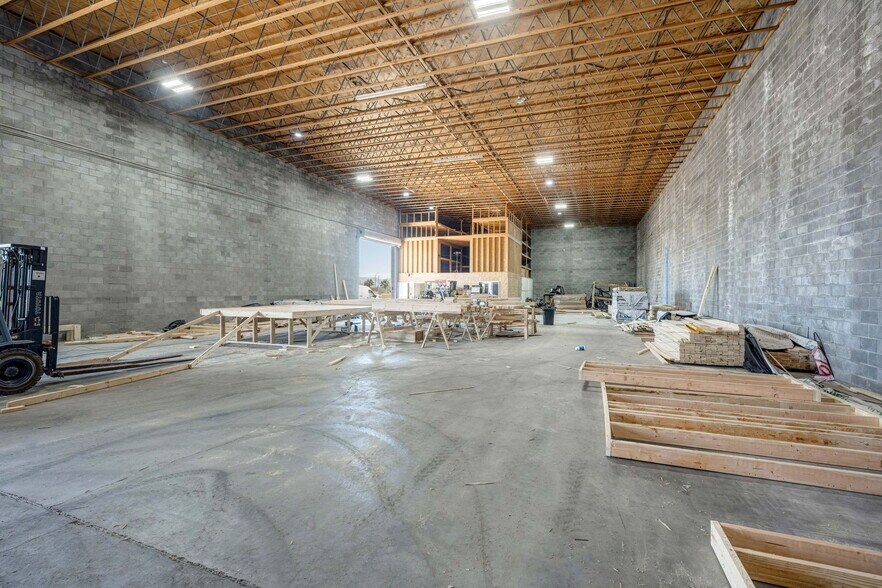 More Photos Of 4800 Sonoma Ranch Blvd, Las Cruces Warehouse For Sale