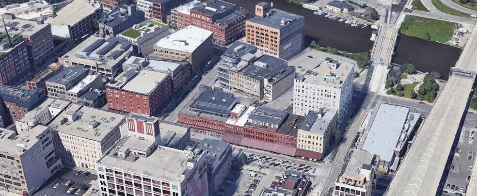 More Photos Of 231 E Buffalo St, Milwaukee Office For Sale